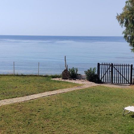 Sea Esta Holiday Home Nea Skioni Bagian luar foto