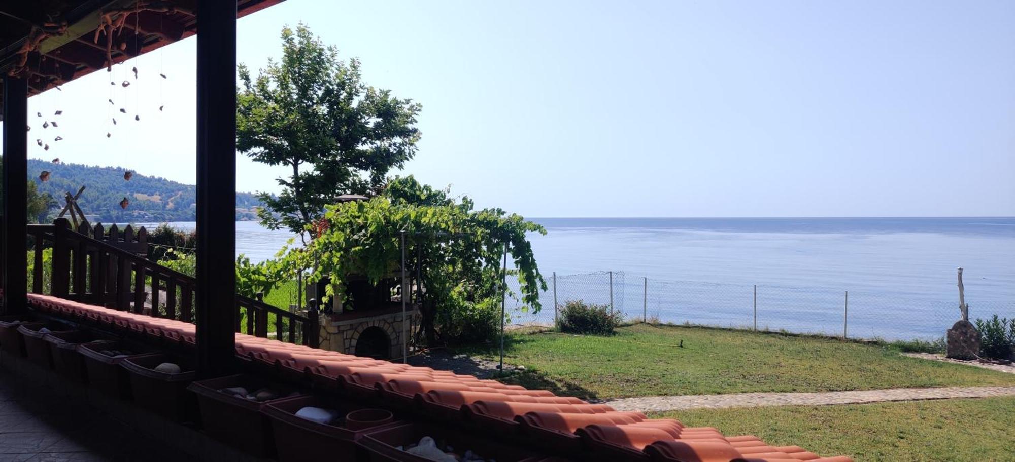 Sea Esta Holiday Home Nea Skioni Bagian luar foto